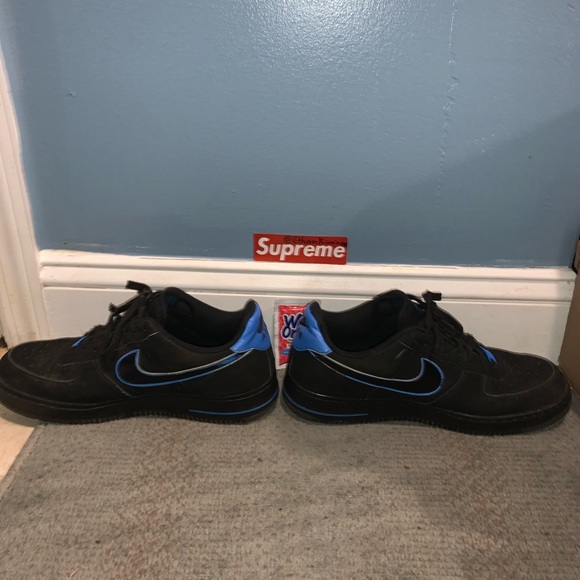 Air Force 07’ 1 black and photo blue. Sz 11 - Picture 3 of 4